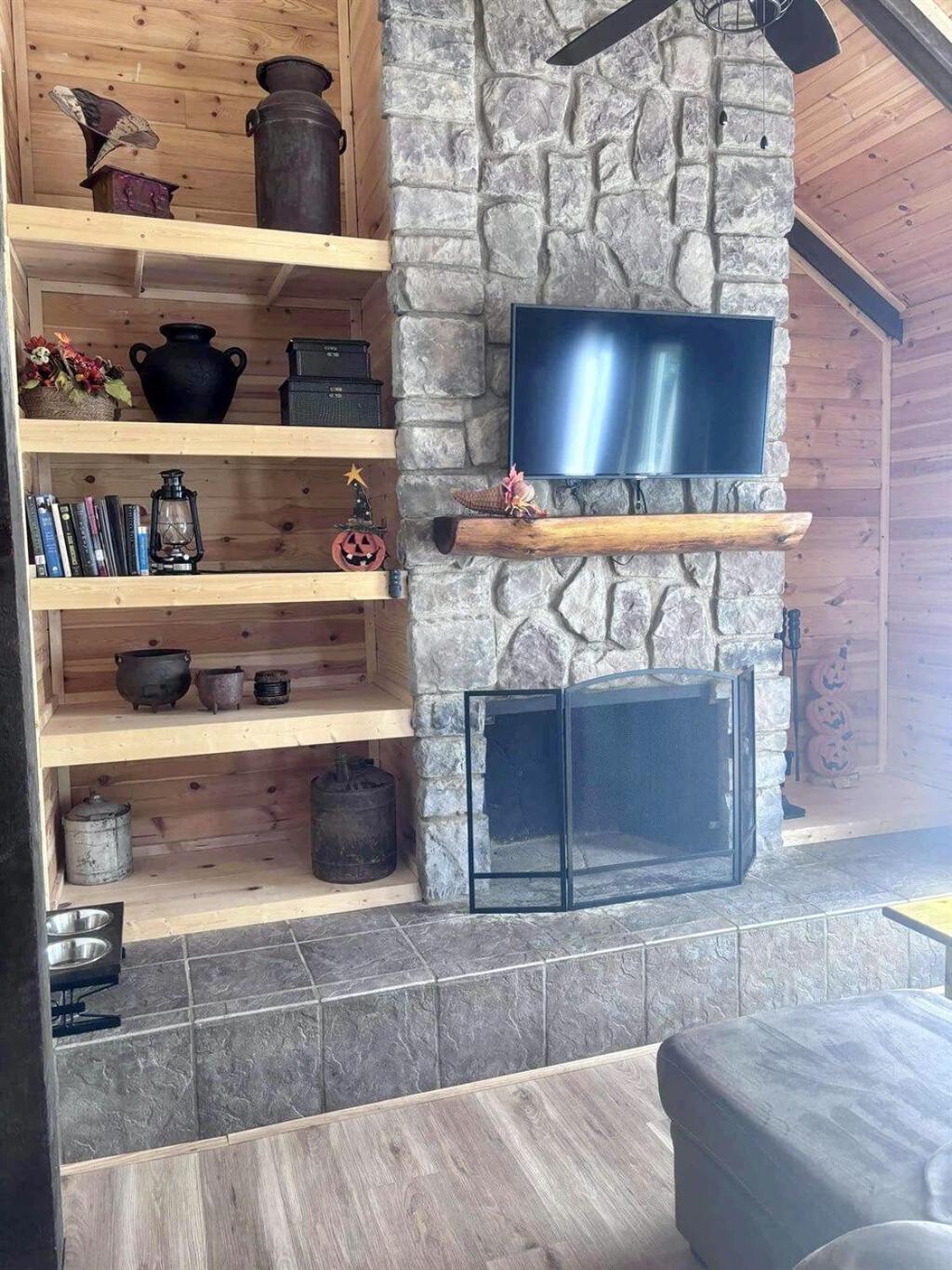 Whiskey Ridge 3 Bdrm Cabin-Firepit, Fenced Yard, Hot Tub Villa Pigeon Forge Exterior photo